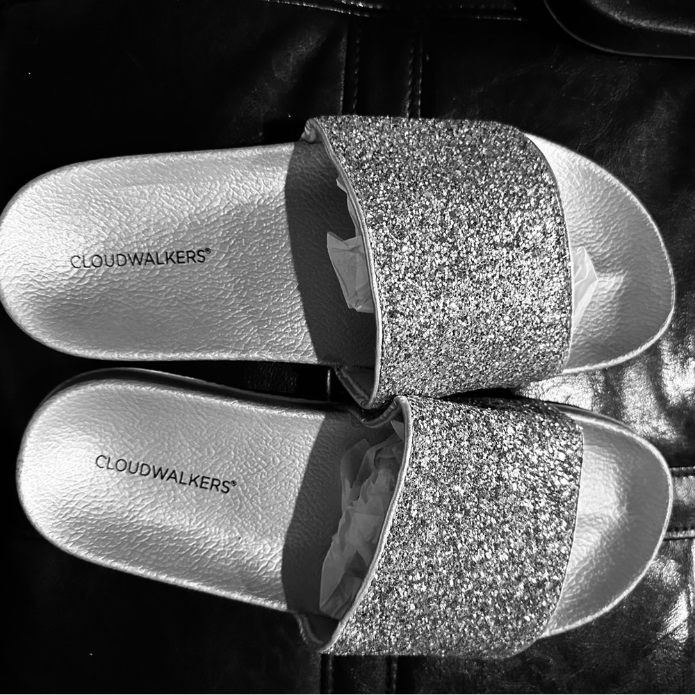 Cloud walkers Sandals size 12 Brand New!!